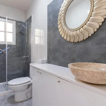Charming With Heated Pool - Pass The Keys בית נופש מיחאס