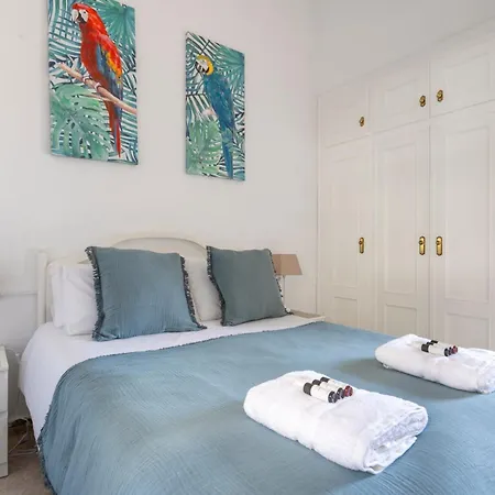 Holiday home Charming With Heated Pool - Pass The Keys *