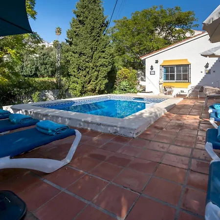 Charming With Heated Pool - Pass The Keys